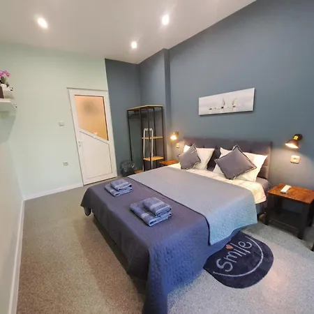 Sea Vibes 1 Bedroom - Free Public Parking, Wifi, Cable & Smart Tv, 0,9 Km To Varna