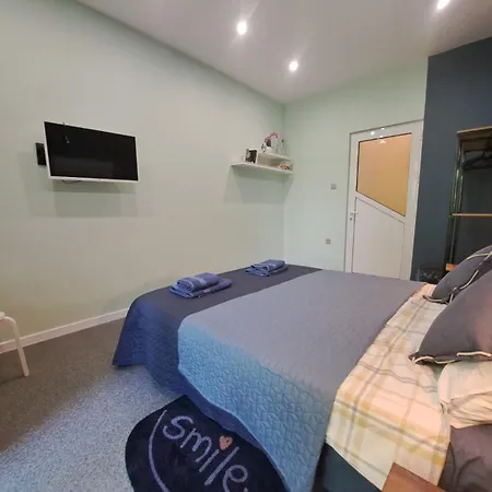 Апартаменты Sea Vibes 1 Bedroom - Free Public Parking, Wifi, Cable & Smart Tv, 0,9 Km To